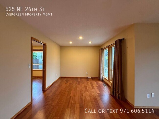 Building Photo - 625 NE 26th St