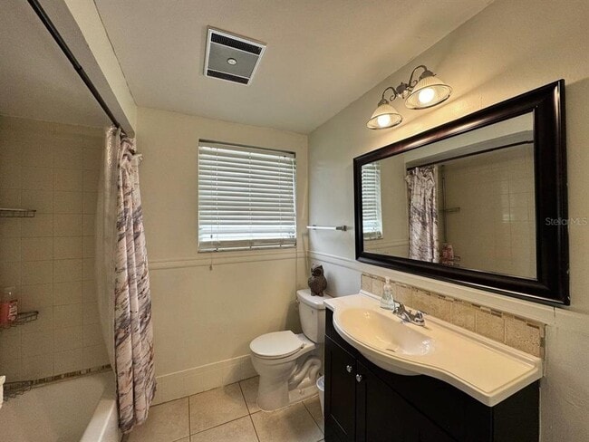 Building Photo - 7514 Spirea Dr