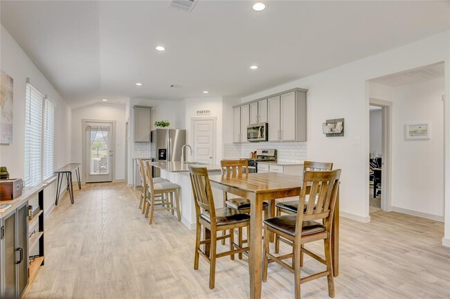 Building Photo - 1254 Truckee River Dr
