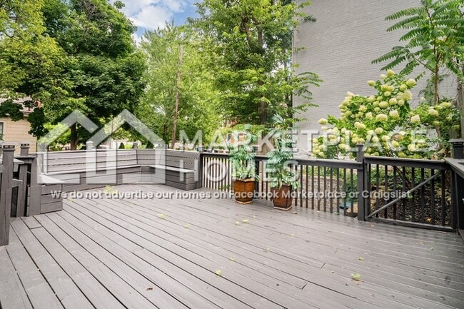 Building Photo - 2922 Hackberry St