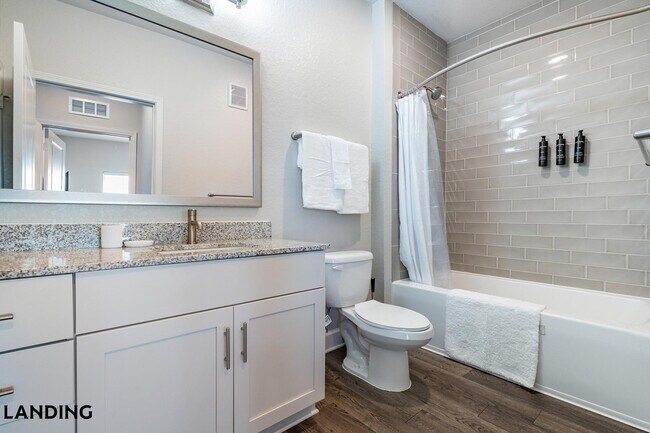 Building Photo - 918 Aventine Dr