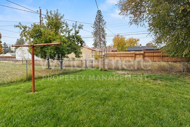Building Photo - Super Cute 2 Bedroom Home In Northwest Spokane