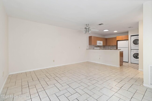 Building Photo - 1480 Sheafe Ave NE