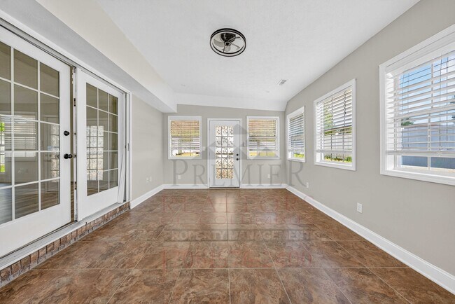 Building Photo - 4261 Valley Crest Dr