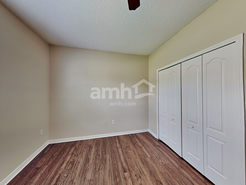 Building Photo - 711 Red Cedar Ct