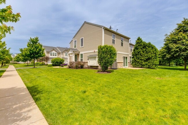 Building Photo - 347 Devoe Dr
