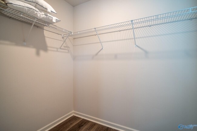Building Photo - 217 Bay Pine Dr