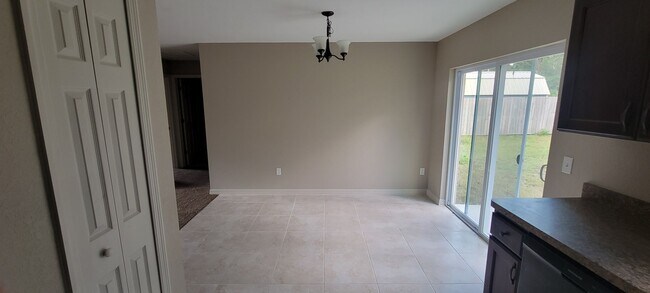 Building Photo - 3/2 Home No HOA Located In Ocala