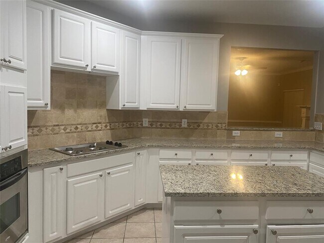 Building Photo - 9403 Meadow Point Ct