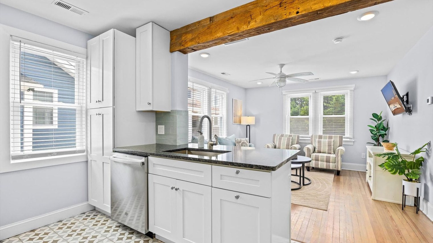 Building Photo - 54 Wesley Rd