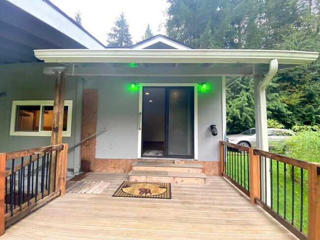 Building Photo - 60 W Puyallup Dr