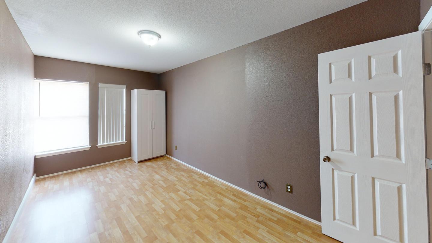 Building Photo - 904 Purple Martin Ct