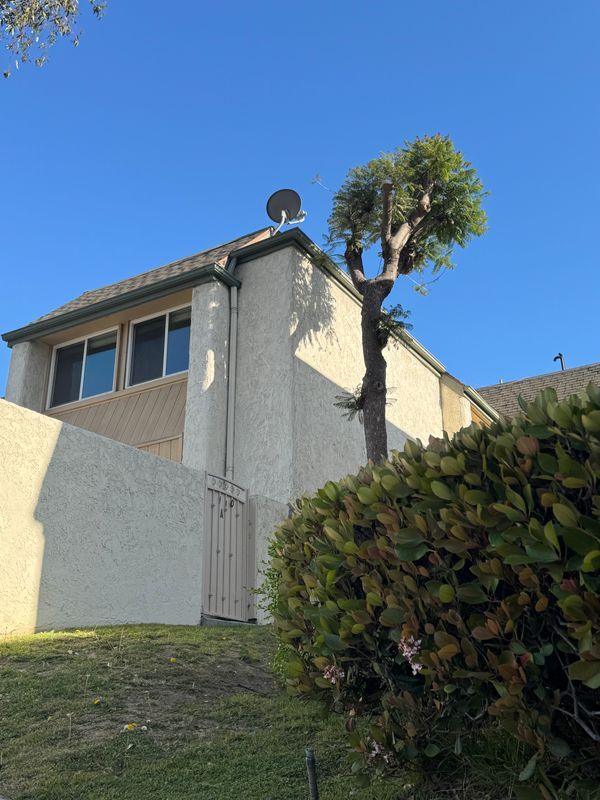 Building Photo - 110 Casuda Canyon Dr