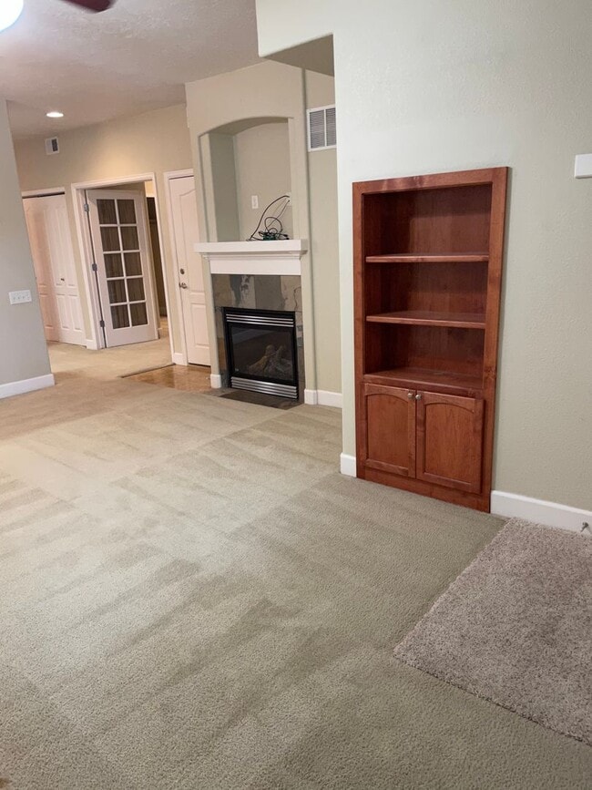 Building Photo - Beautiful 2 Bed 2 Bath Condo in Wellington