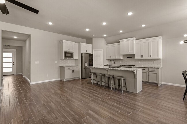 Building Photo - 13 E 32nd St