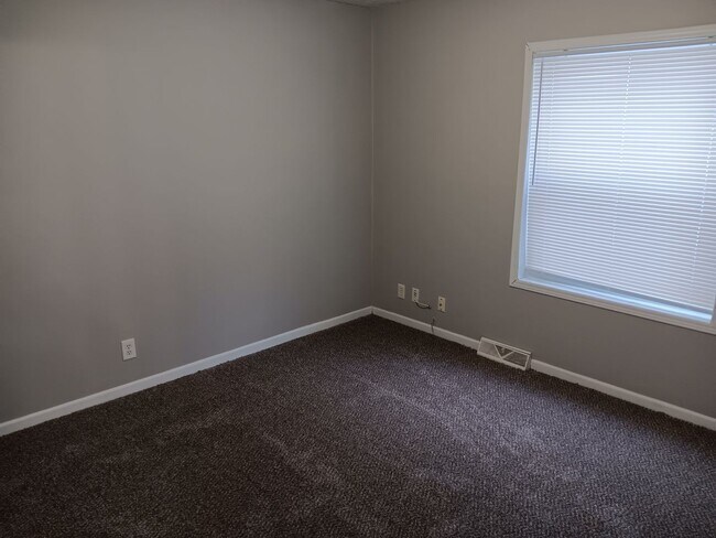 Building Photo - For Rent - Four-Bedroom Two-Bathroom Home Available NOW!