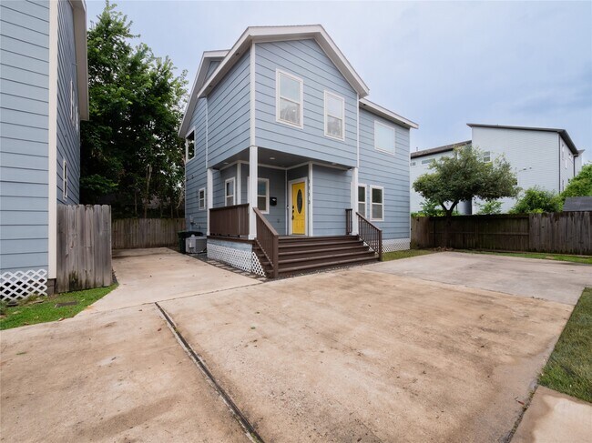 Building Photo - 1113 Bunton St