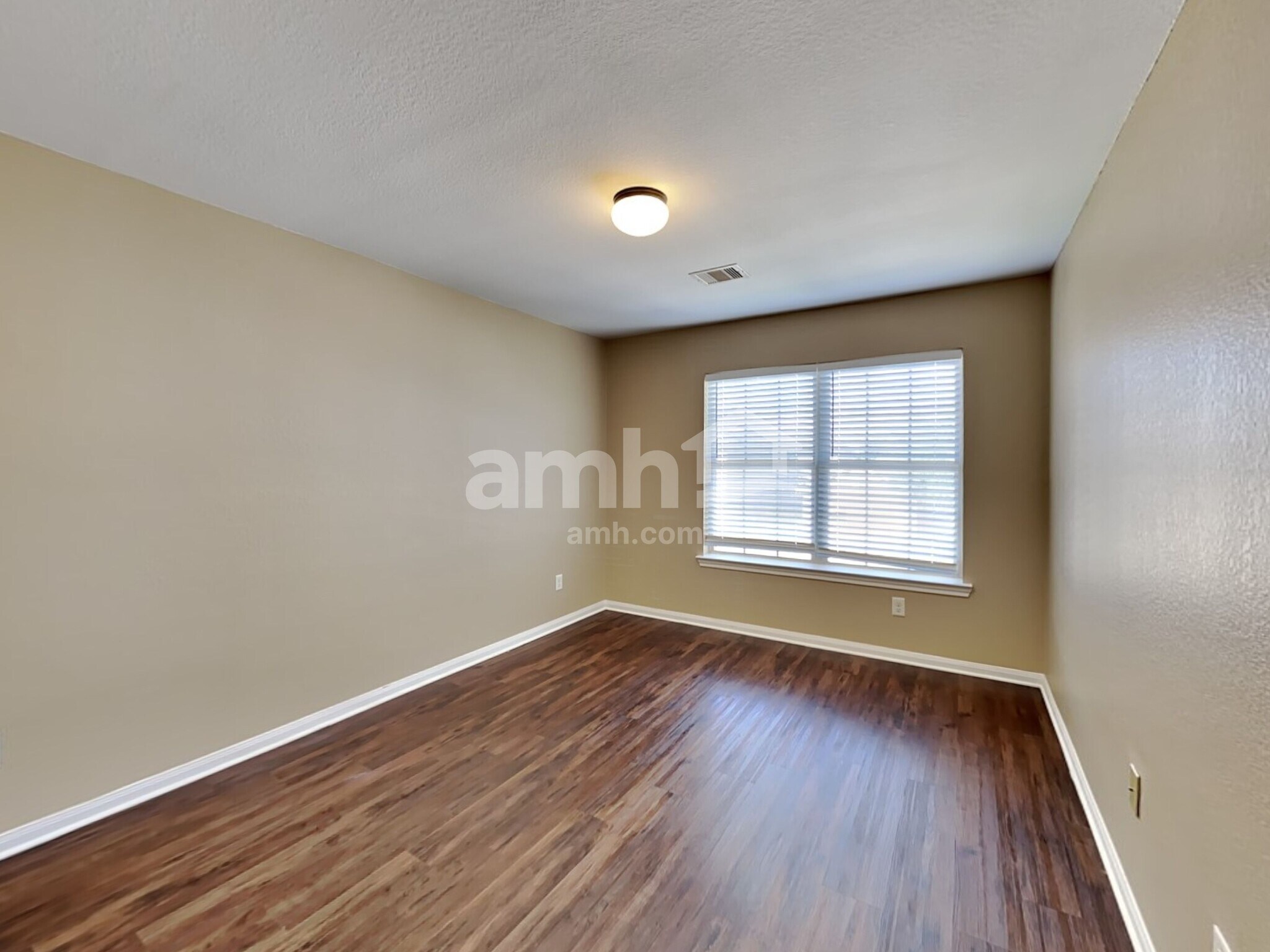 Building Photo - 5318 Rio Dr