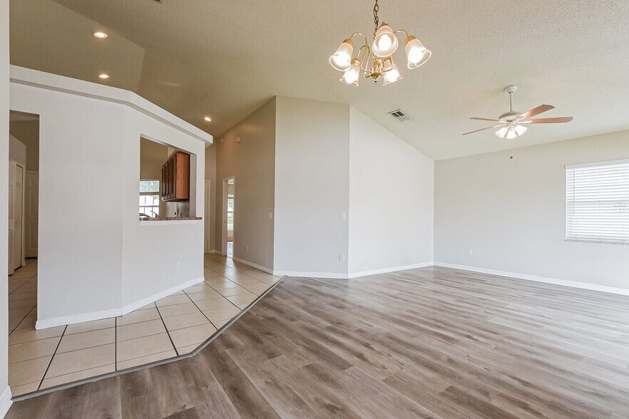 Building Photo - 2234 Majestic Eagle Cir