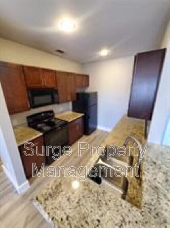 Building Photo - 13609 Pinnacle Cir W