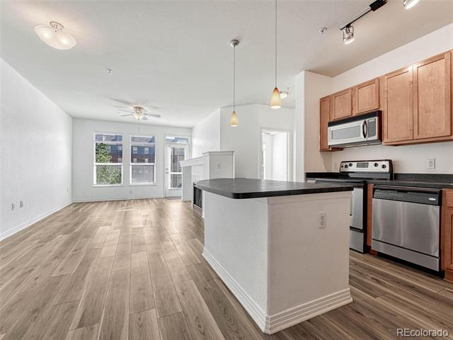 Building Photo - 10176 Park Meadows Dr