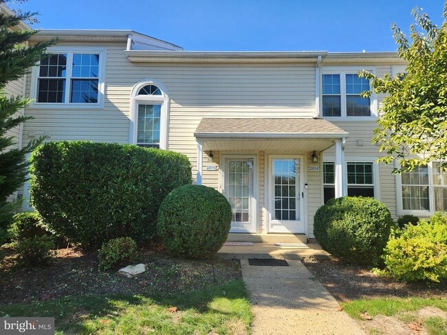 Building Photo - 22016 Beacon Hill Dr