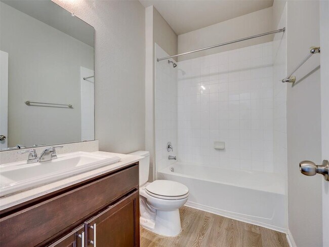 Building Photo - 2028 Birkby Ct