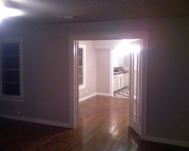 Building Photo - 1701 Daniel Dr