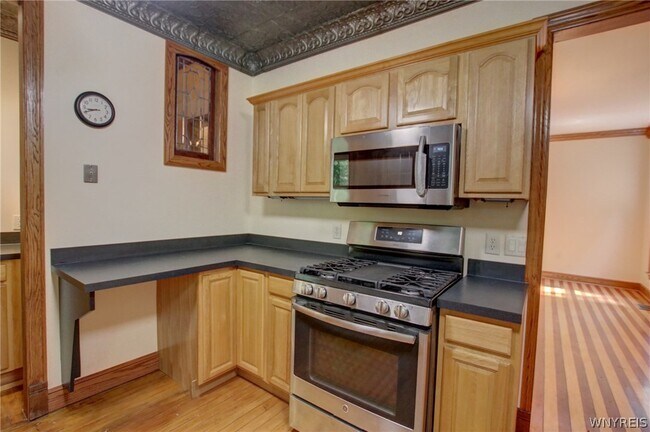 Building Photo - 5880 Draudt Rd