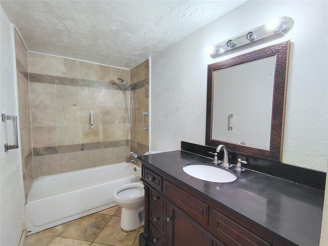Building Photo - 11926 Rhinebeck Dr