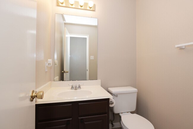 Building Photo - 15422 Ferness Ln