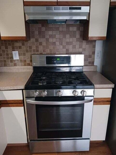 Building Photo - 6070 Pennsylvania Dr