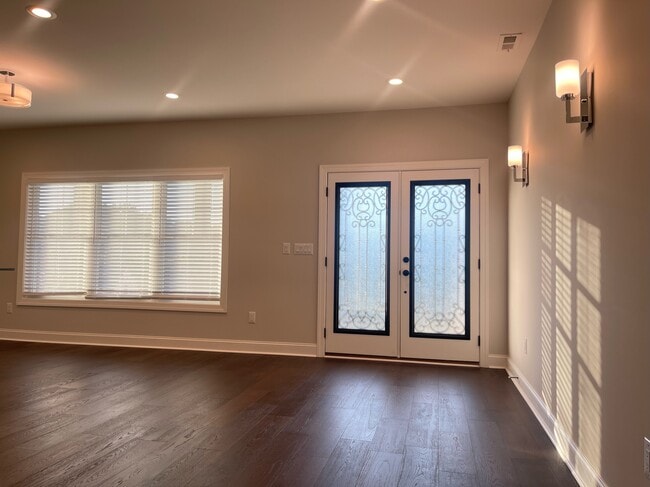 Building Photo - 1241 Whispering Springs Ct