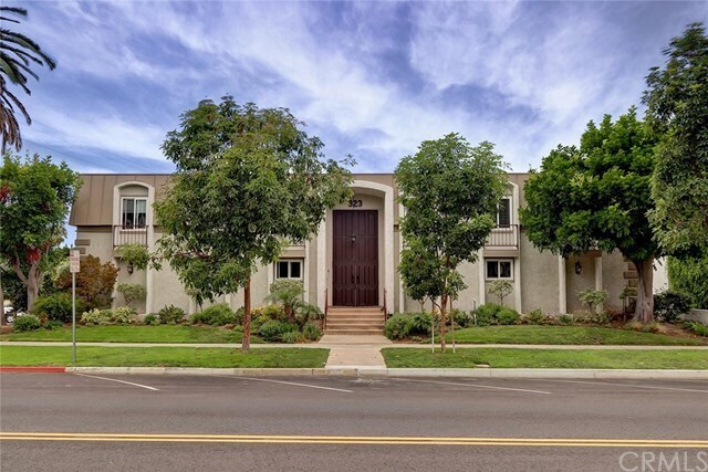 Building Photo - 323 S Broadway