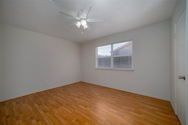 Building Photo - 8603 Dairy View Ln
