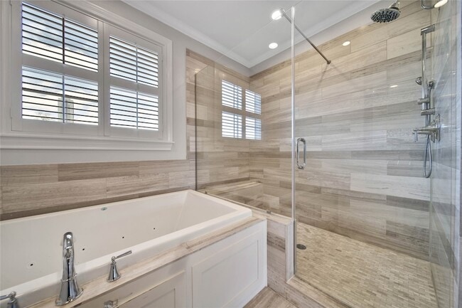 Building Photo - 3002 Mid Ln