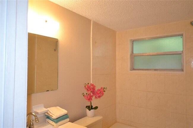 Building Photo - 2143 Chatlin Rd