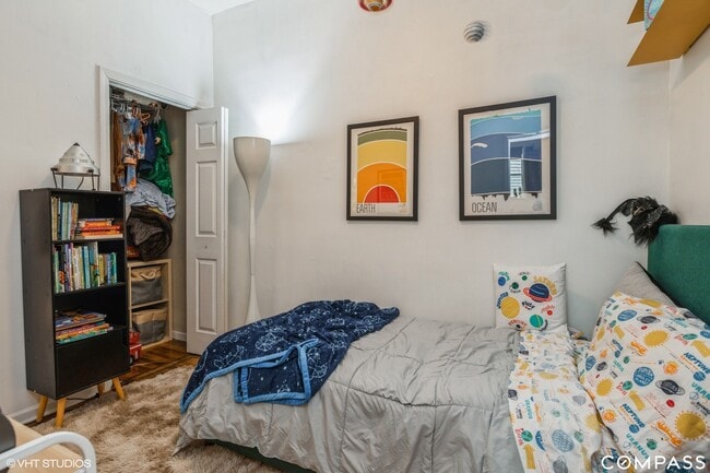 Bedroom 2 (8'-0" x 11'-4") - 1227 N Rockwell St