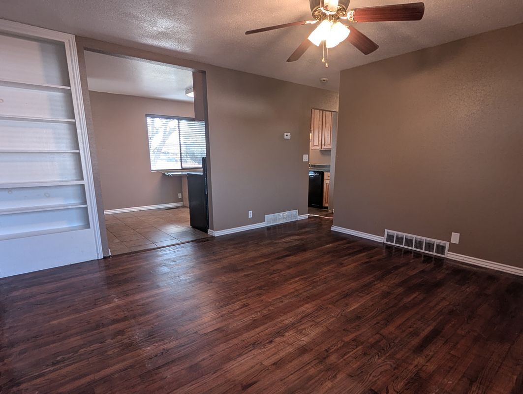 Building Photo - 317 W 930 N