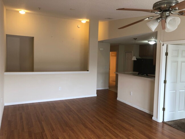 Building Photo - Intracoastal Condo with garage for rent