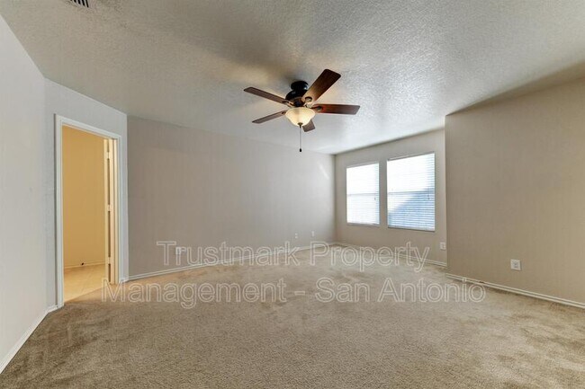 Building Photo - 7927 Horse Hollow