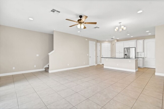 Building Photo - Beautiful 3-Bedroom Townhome in Gated Eagle Creek Golf Community – Lake Nona