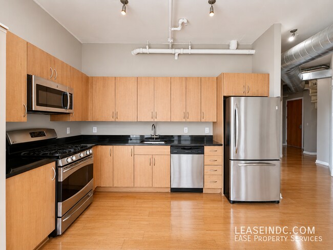 Building Photo - 811 4th St NW