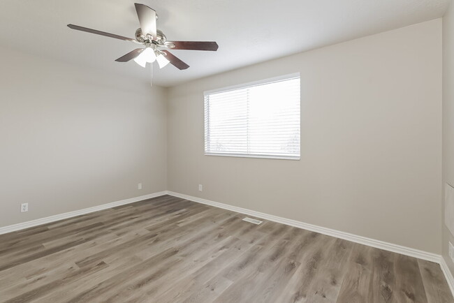 Building Photo - 5564 Lopalena Cir