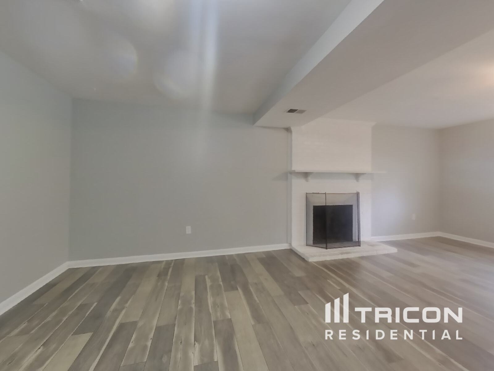 Building Photo - 3908 Granville Pl