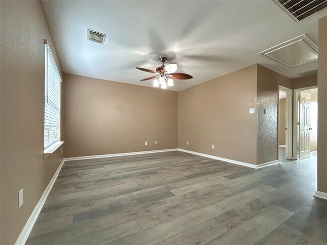 Building Photo - 6139 Springbrook Garden Ln