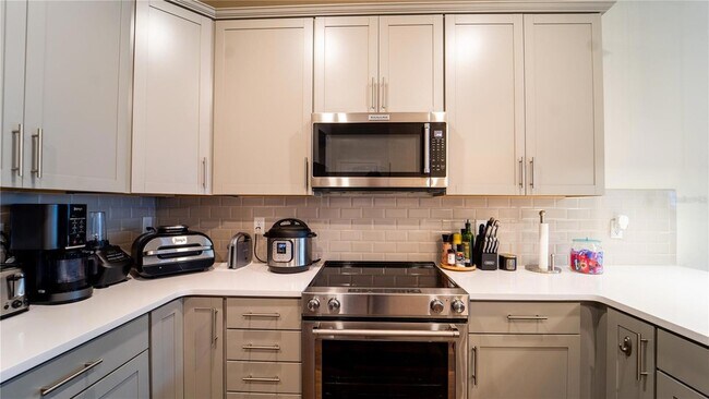 Building Photo - 14327 Sapelo Beach Dr