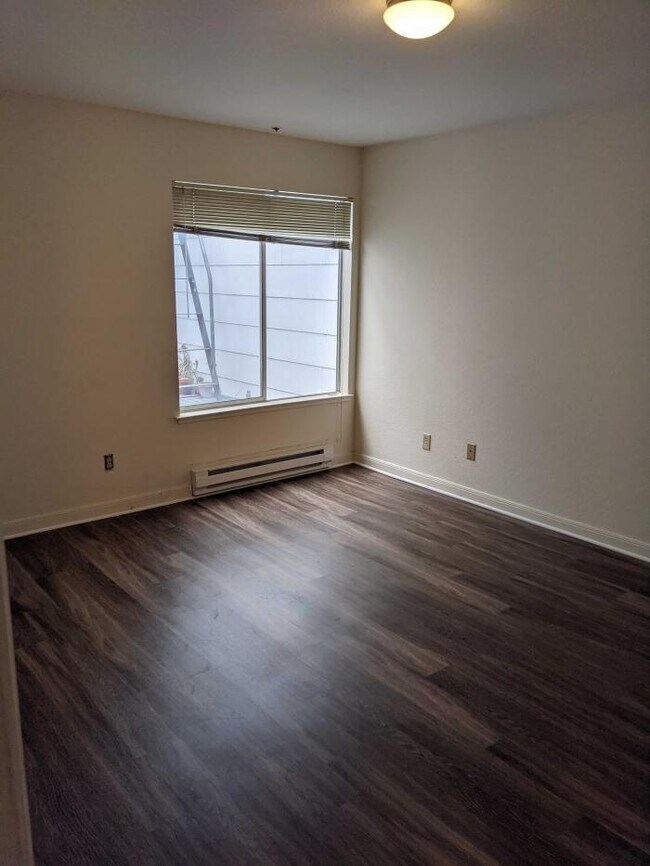 Building Photo - 3 bedroom in San Francisco CA 94117