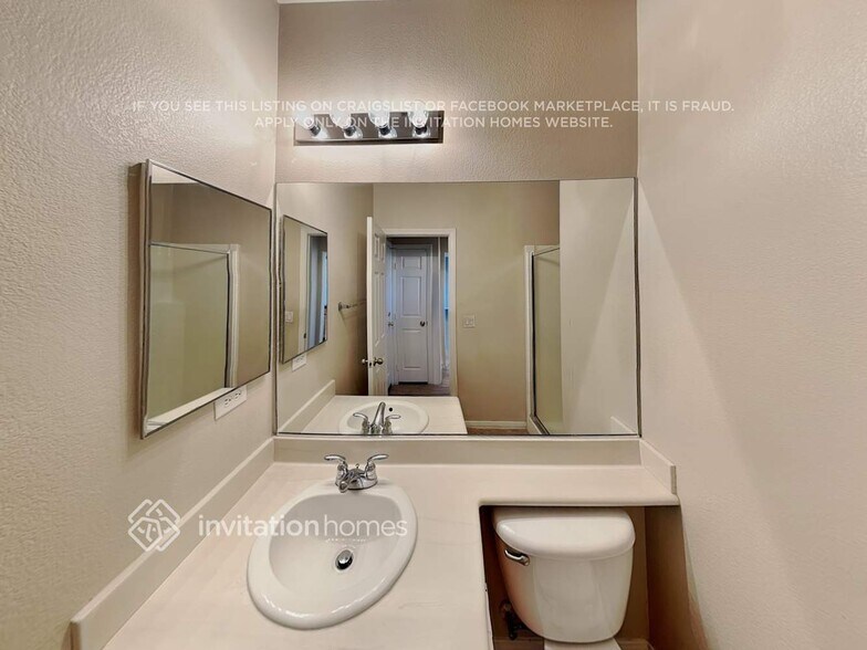 Building Photo - 7394 Longhorn Lodge Ave