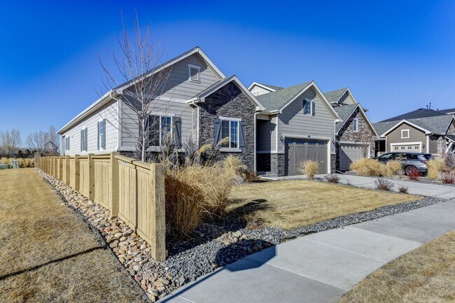 Building Photo - Breathtaking 4 Bedroom 3 Bedroom Ranch Style Home with Finished Basement!!